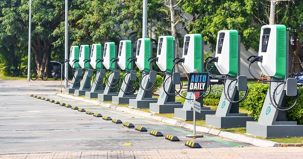 Trụ sạc AC 11kW Vinfast