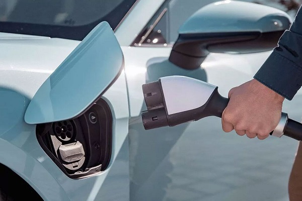 cách sạc xe ô tô điện qua đêm an toàn