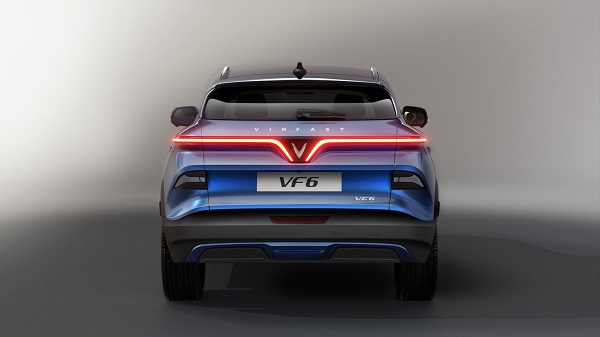 đuôi xe vinfast vf6