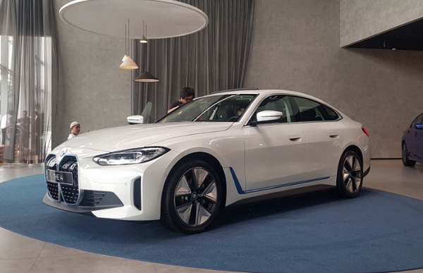 xe ô tô điện bmw