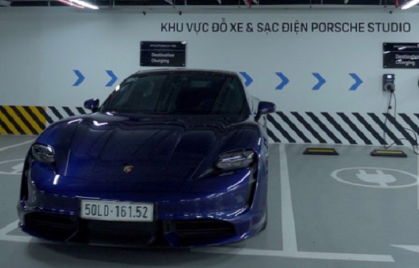 sạc xe taycan
