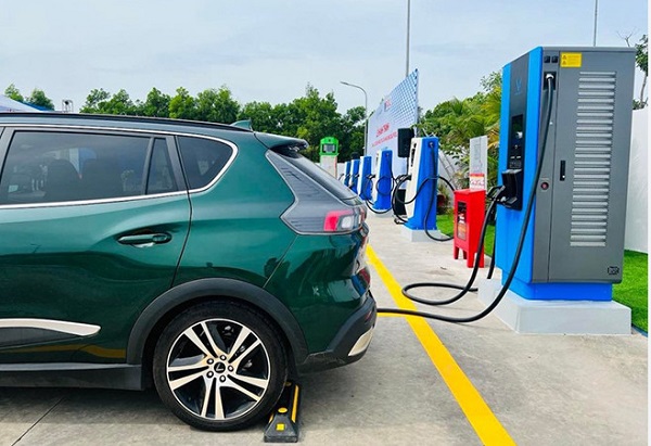 trạm sạc xe vinfast